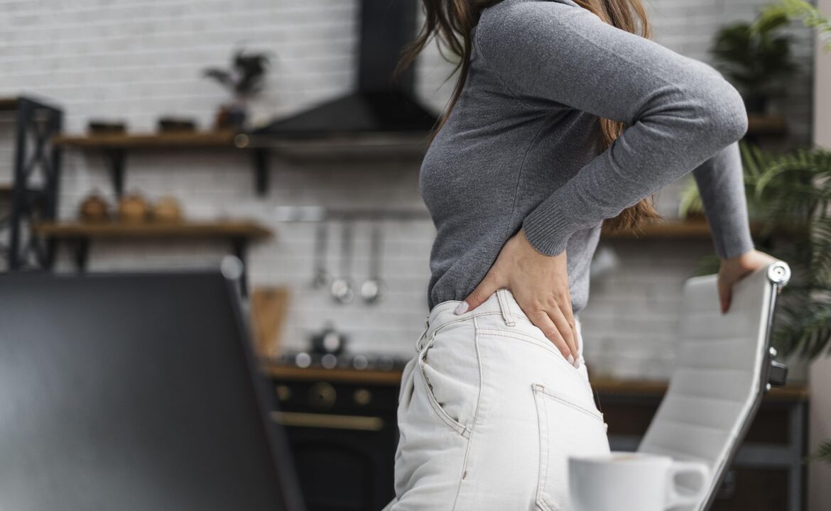 Il mal di schiena nella regione lombare è un sintomo comune che accompagna diverse patologie. 